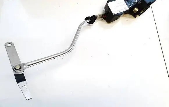 Volvo 850 Front door lock 9152535 P9152535