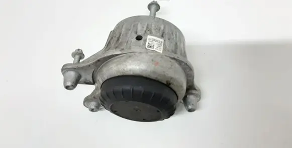 Mercedes-Benz C W205 Engine mount bracket A2052400300