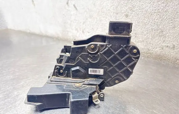 Ford Focus Front door lock 3M5AR21812MP