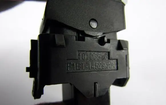 Ford Kuga II Electric window control switch 10268894