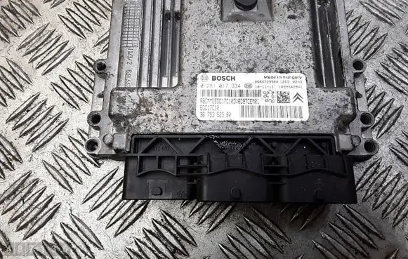Peugeot Partner Engine control unit/module 9675352380 0281017334