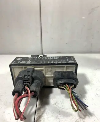 Audi TT Mk1 Coolant fan relay 1J0919506K 898972000