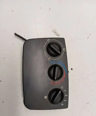 Ford Fiesta Climate control unit 96FP19A522DA N59209 EE61R
