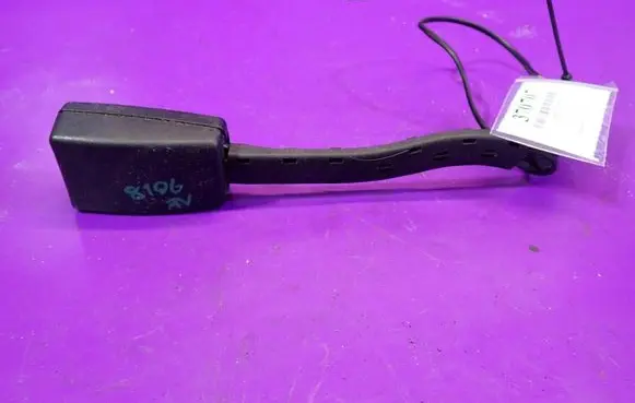 Seat Leon (1P) Front seatbelt buckle 5P0857756F