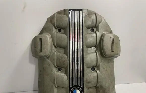 BMW 5 E60 E61 Engine cover (trim) 7521040