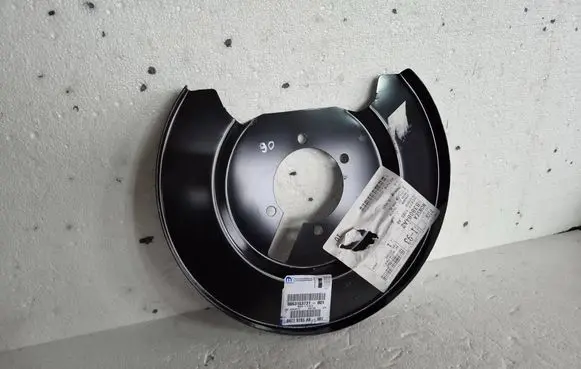 Dodge Grand Caravan Rear brake disc plate dust cover 4779785AB 53153731