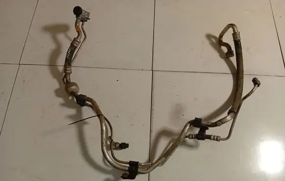 KIA Ceed Air conditioning (A/C) pipe/hose
