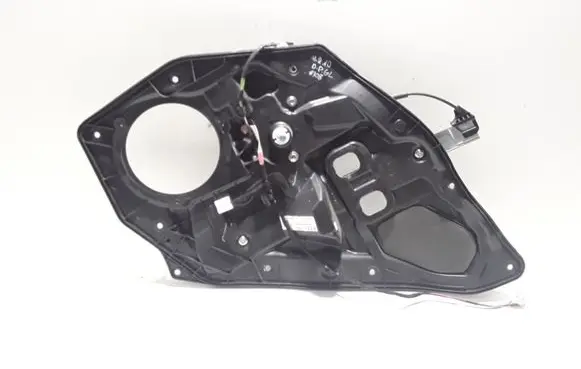 Rear door manual window regulator