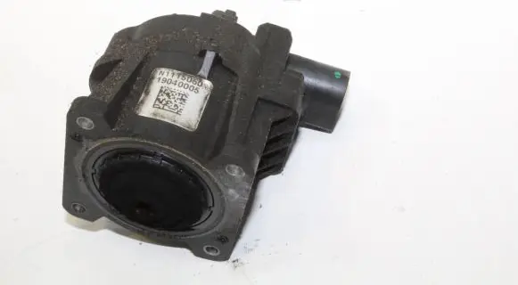 Opel Mokka EGR valve 183100081