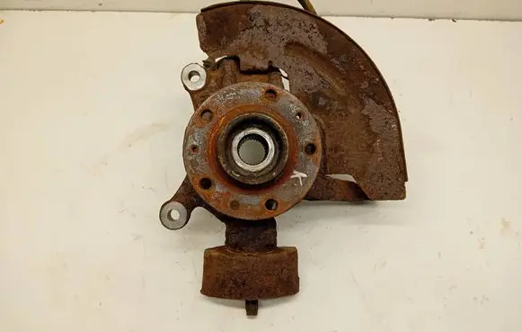 Peugeot 607 Front wheel hub spindle knuckle