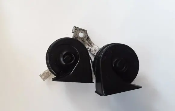 Citroen C4 II Picasso Horn signal 9687501380