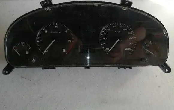 Peugeot 406 Speedometer (instrument cluster) 9639940380
