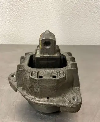 BMW M6 Engine mount bracket 6851263 68623513