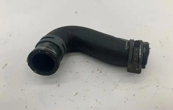 Audi Q7 4L Engine coolant pipe/hose 7L0819329C