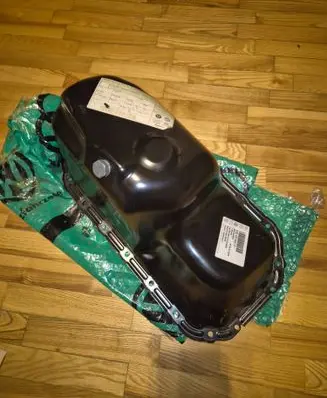 Volkswagen Polo Oil sump 032103601F