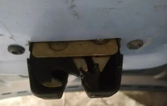Peugeot 607 Tailgate/trunk/boot lock/catch/latch