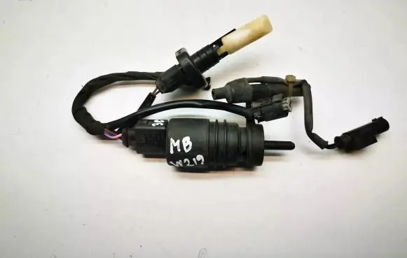 Mercedes-Benz R W251 Windscreen/windshield washer pump A0335450228 2205400045