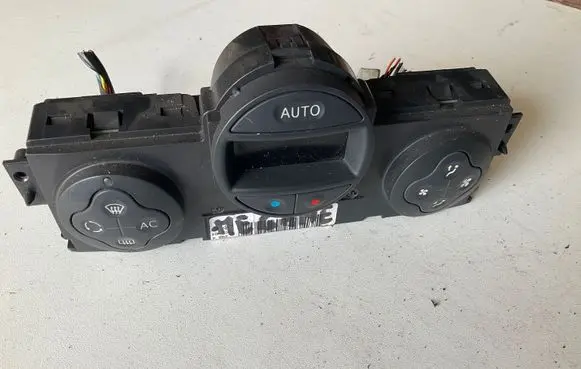 Renault Megane II Climate control unit 8200344840 69340019 N101822M