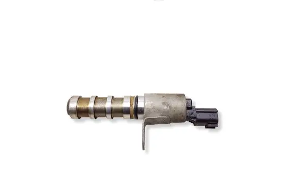 Nissan Juke I F15 Camshaft vanos timing valve 237962295R