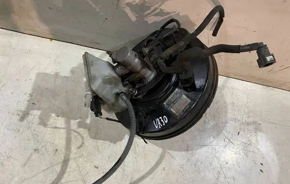 Citroen C4 I Picasso Brake booster 9684423880