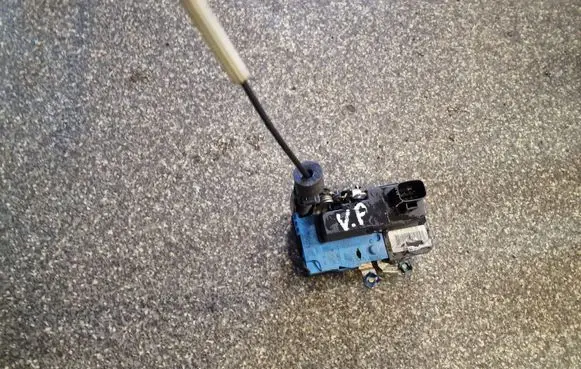 Volvo S60 Front door lock