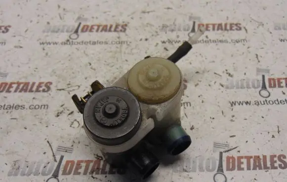 Honda CR-V Windscreen/windshield washer pump