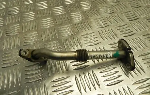 Mercedes-Benz E W212 Turbo turbocharger oiling pipe/hose A6511800022