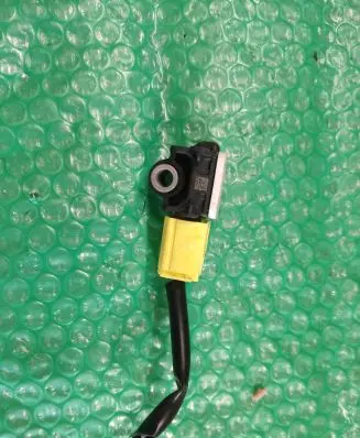 Mitsubishi Outlander Airbag deployment crash/impact sensor 8651A166 191120403
