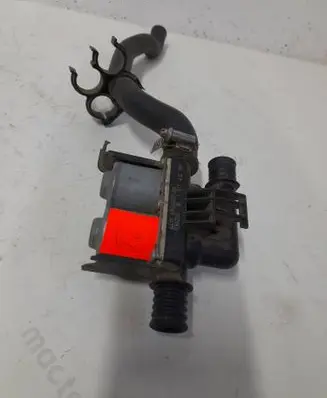 BMW X5 E53 Coolant heater control valve 6906652 030220