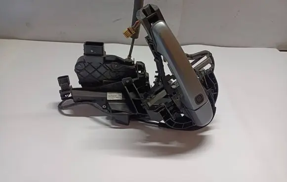 Jaguar XF X250 Rear door lock 962003104 280808A 8X2324995AE