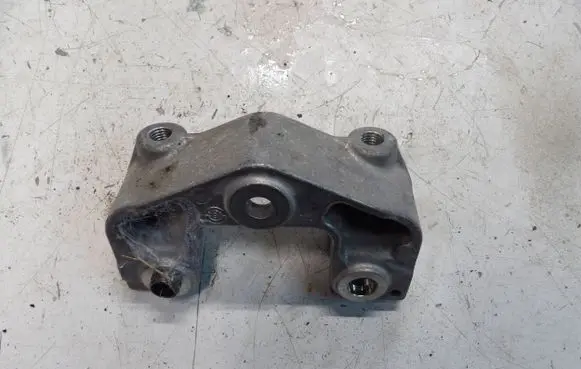 Mercedes-Benz A W177 Engine mounting bracket A6082200100 A608