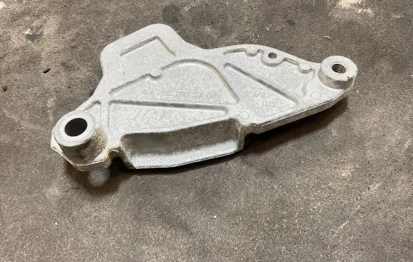 Mercedes-Benz A W177 other engine part A2822005700