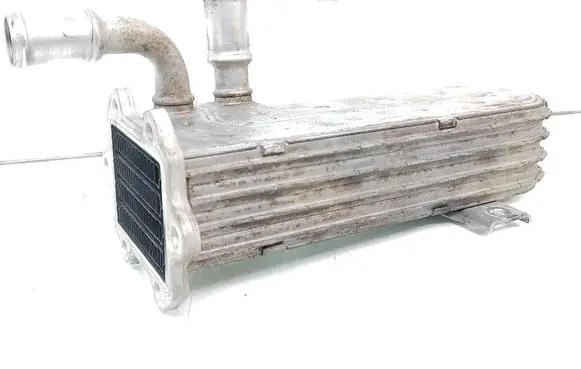 Volkswagen Jetta V EGR valve cooler 03G131513J 3239787 117317405
