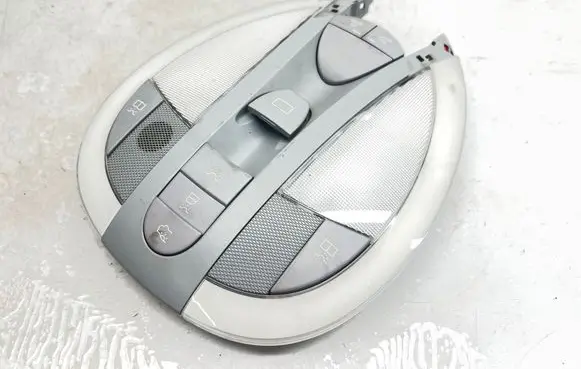 Mercedes-Benz E W211 Front seat light A2118205401
