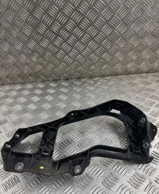 Volkswagen Touareg II Headlight/headlamp mounting bracket 7P6806510