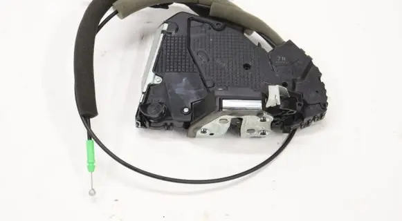 Lexus ES VII XZ10 Rear door lock