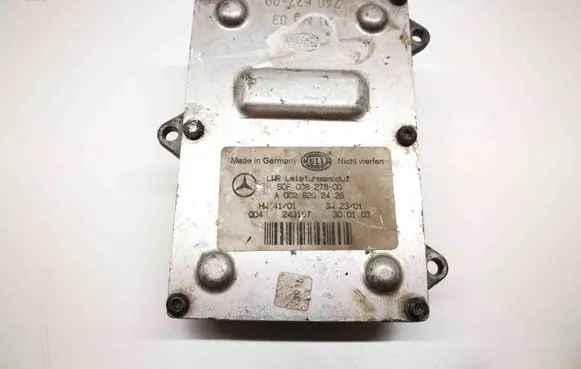 Mercedes-Benz E W211 Light module LCM 5DF00827900 A0028202426