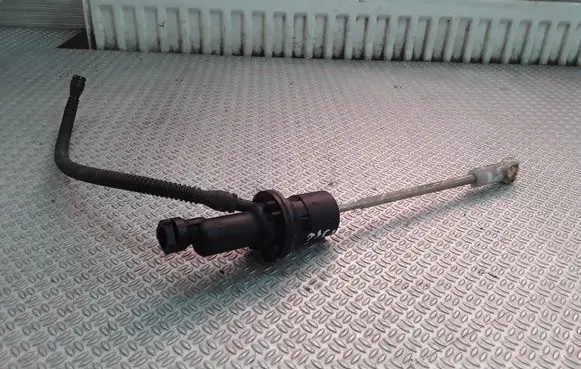 Peugeot 307 Clutch master cylinder 9681284880