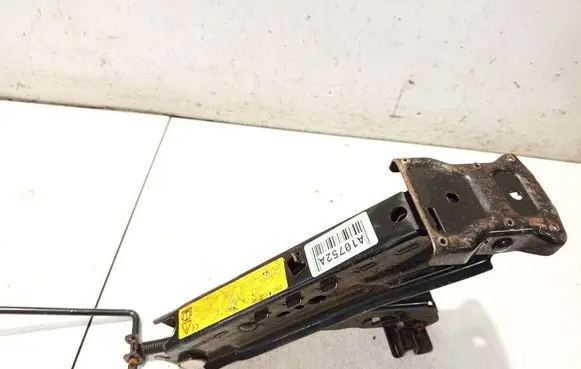 Toyota Yaris Lift Jack 2s6117080ac