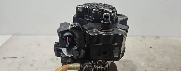 Audi A6 S6 C6 4F Fuel injection high pressure pump 0445010125 059130755J