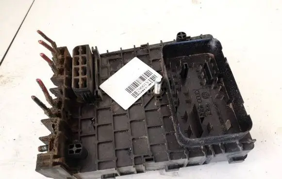 Volkswagen PASSAT B6 Fuse box set 3c0937125 6359-2777