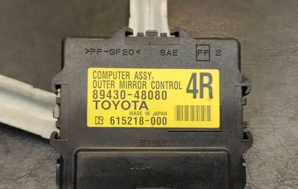 Lexus RX 330 - 350 - 400H Wing mirror control module 8943048080 615218000