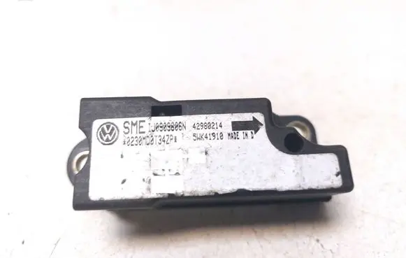 Volkswagen PASSAT B5.5 Airbag deployment crash/impact sensor IJ0909606N