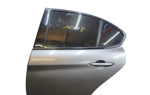 Alfa Romeo Giulia Rear door 