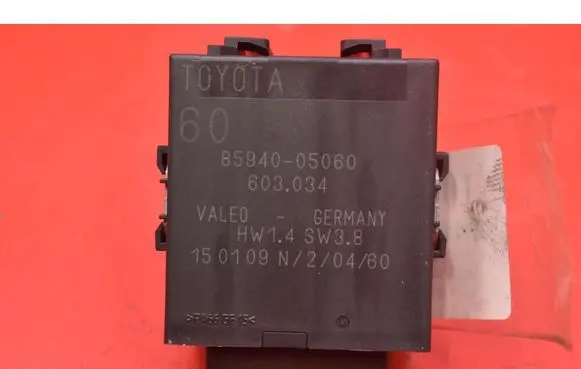 Toyota Avensis Verso Engine control unit/module ECU 85940-05060