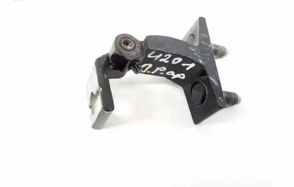Mercedes-Benz CLA C118 X118 Front door lower hinge A1777200200