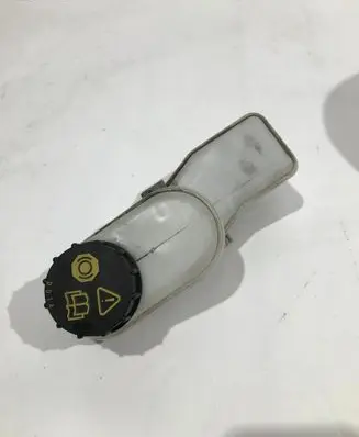 Ford Ranger Brake fluid reservoir 