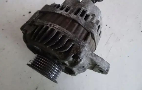 Suzuki Grand Vitara II Generator/alternator