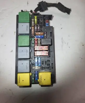 Mercedes-Benz GL X164 Fuse box set A1645402972 5072426 13602222