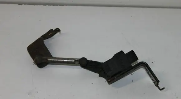 Nissan X-Trail T32 Headlight/headlamp level sensor 538124BA0A